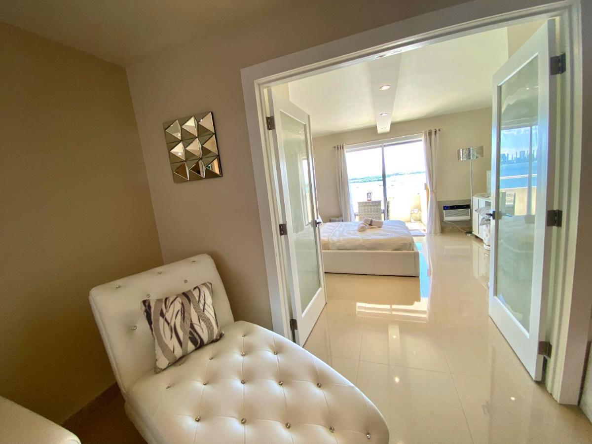 Premium Modern Waterfront Apartment With Miami Skyline View On The Bay 5 Mins Drive To Miami Beach With Free Parking Kültér fotó