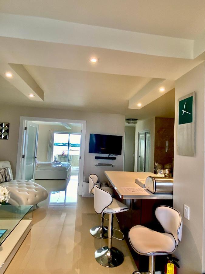 Premium Modern Waterfront Apartment With Miami Skyline View On The Bay 5 Mins Drive To Miami Beach With Free Parking Kültér fotó