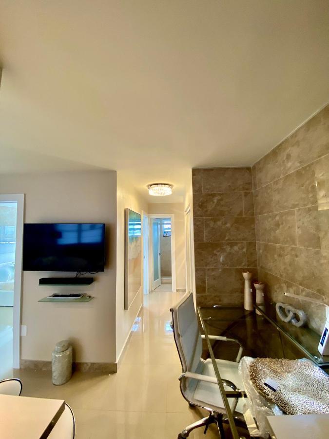 Premium Modern Waterfront Apartment With Miami Skyline View On The Bay 5 Mins Drive To Miami Beach With Free Parking Kültér fotó